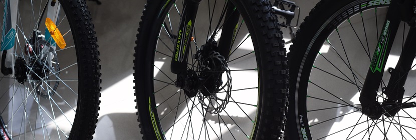 新型污染物監(jiān)測和生態(tài)毒理（環(huán)境毒理），哪個研究方向更容易出論文寫一點(diǎn)，哪個研究方向更有前景呢 ?健明迪集團(tuán)旗下第三方檢測機(jī)構(gòu)健明迪檢測，具有自建化妝品功效評價實(shí)驗(yàn)室、動物毒理實(shí)驗(yàn)室