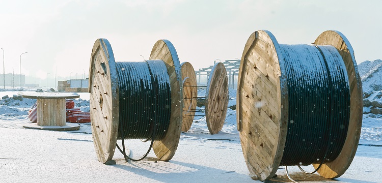 如何判斷危廢和固廢 危廢和固廢的判定標準?租用農田處理廢油桶致土壤污染 ，三家出售危廢的公司被列為共同被告，這三家公司將面臨哪些處罰  健明迪檢測